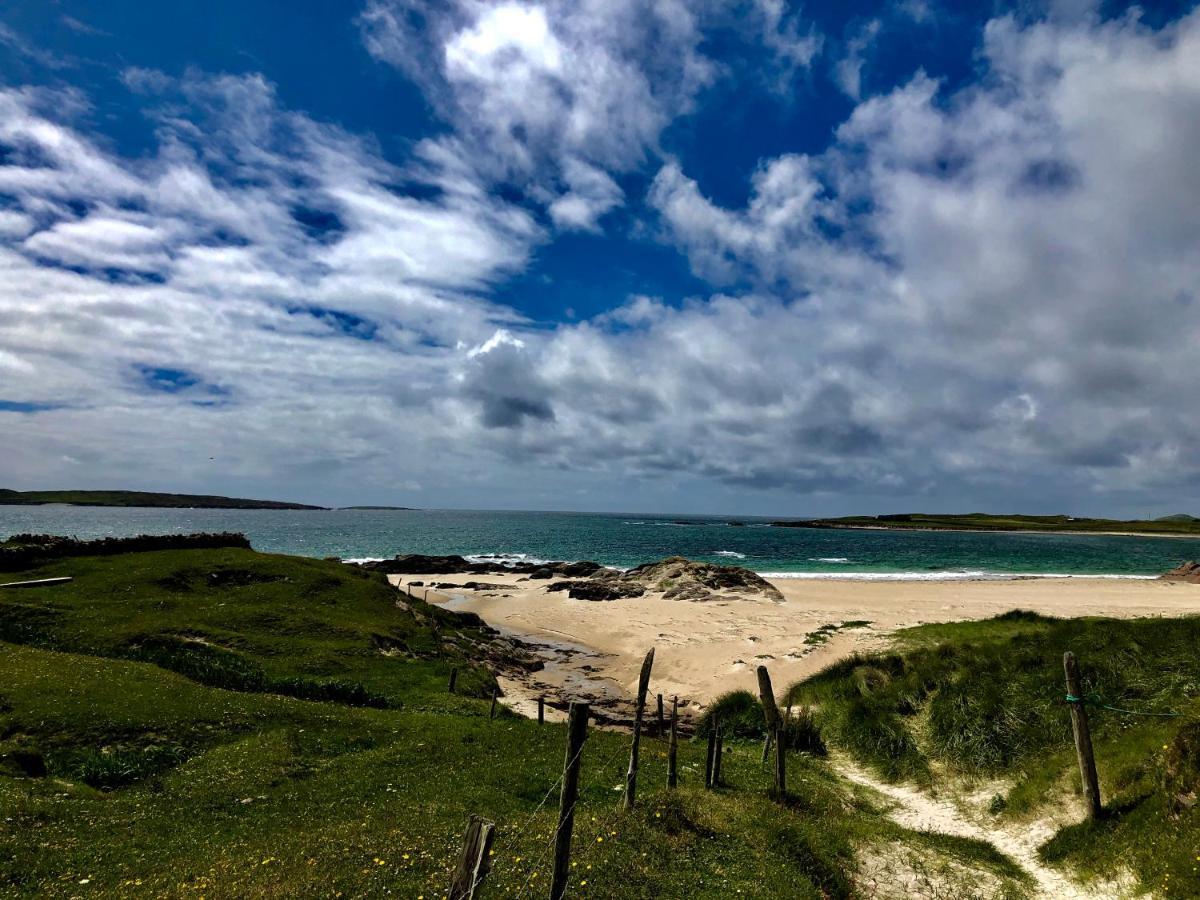 Bruion Connemara Apartment Cleggan Exterior foto